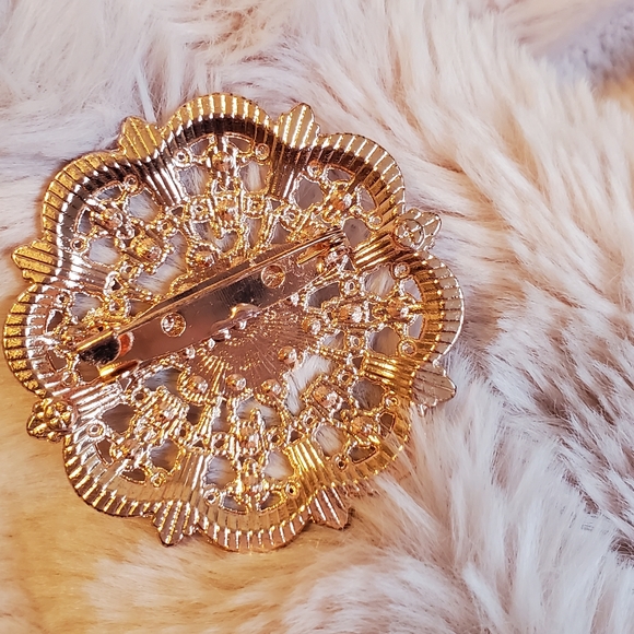 Rose Gold Crystal Brooch Pin - Picture 4 of 6